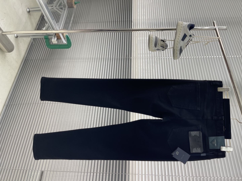 Pra*a long pants